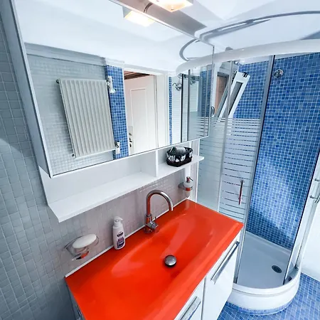 Homevision - Spacious And Warm - Very Thessaloniki