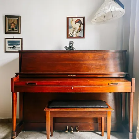 Homevision - Spacious And Warm - Very Thessaloniki