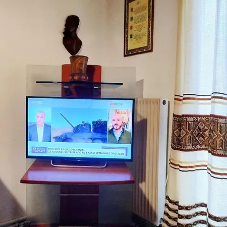 Homevision - Spacious And Warm - Very Saloniki