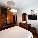 Homevision - Spacious And Warm - Very *
